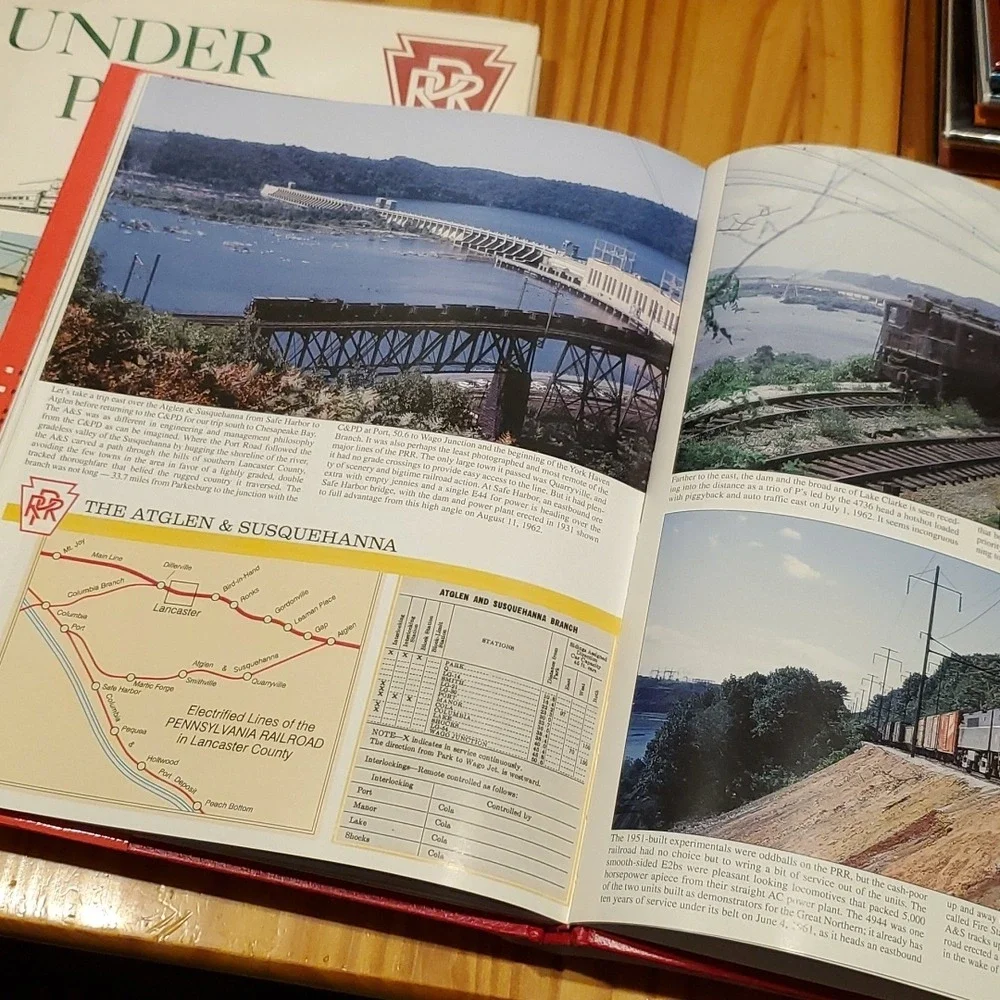 2 Pennsylvania‎ Railroad coffee table books